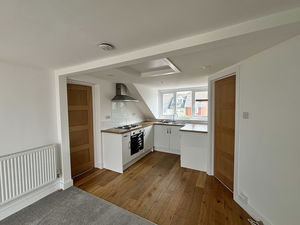 Penthouse Kitchen- click for photo gallery